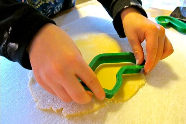 sugar cookie cutout with cutter 